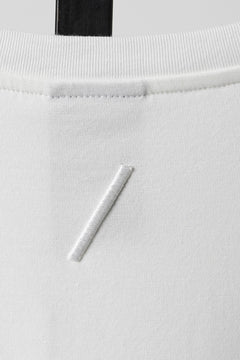 Load image into Gallery viewer, thom/krom ROUND NECK T-SHIRT / RELAXED FIT (OFF WHITE)