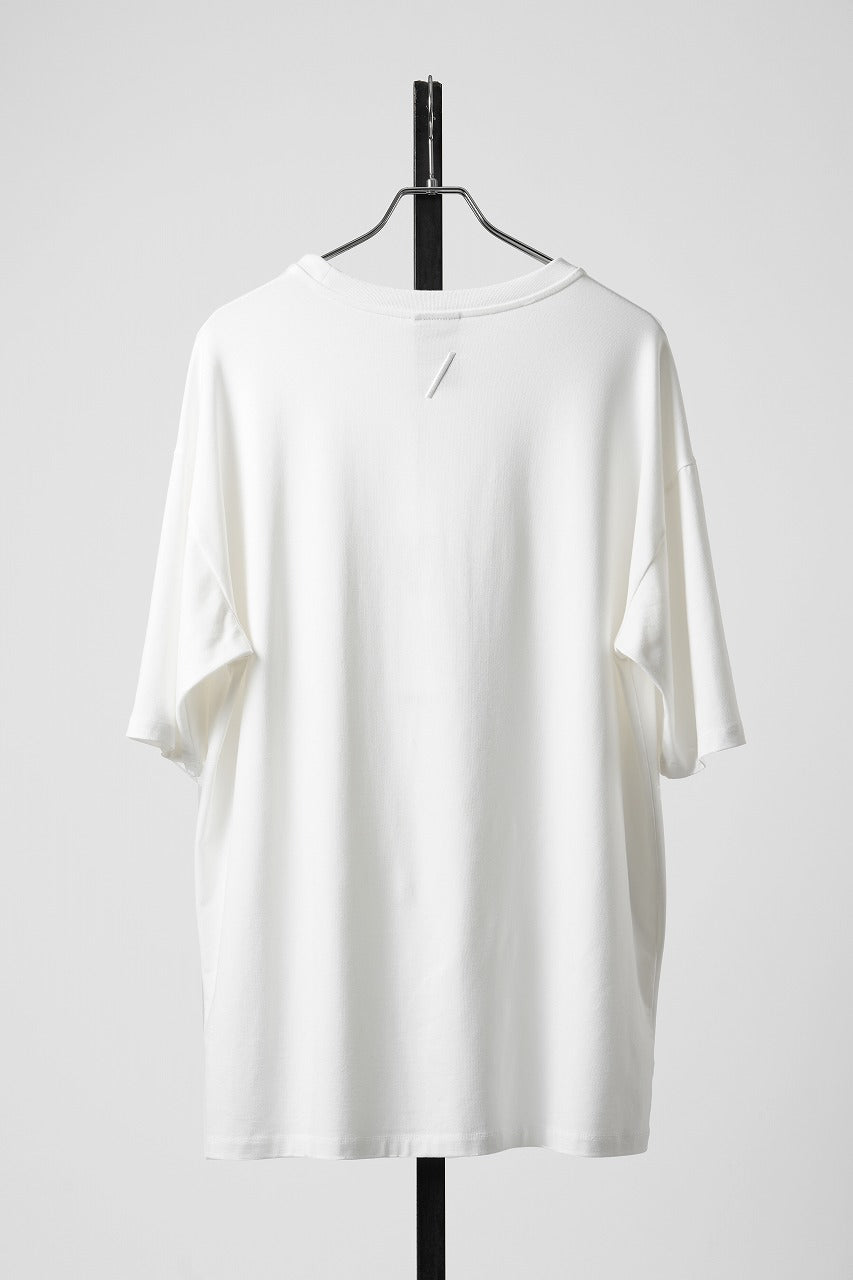 thom/krom ROUND NECK T-SHIRT / RELAXED FIT (OFF WHITE)の商品ページ