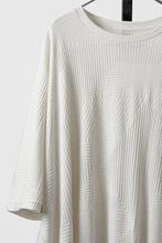 画像をギャラリービューアに読み込む, A.F ARTEFACT DEFORMED STRIPE PATTERN DOLMAN TEE (CREAM)