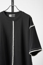Load image into Gallery viewer, OBLADI BLACK T-SHIRT WIDTH BEIGE OVERLOCK STITCHING (BLACK)