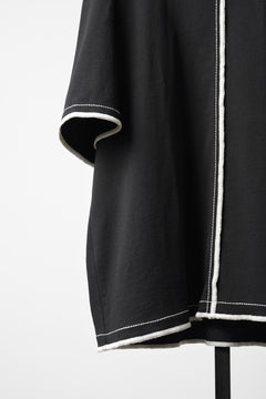 Load image into Gallery viewer, OBLADI BLACK T-SHIRT WIDTH BEIGE OVERLOCK STITCHING (BLACK)