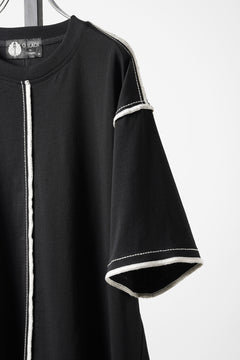 Load image into Gallery viewer, OBLADI BLACK T-SHIRT WIDTH BEIGE OVERLOCK STITCHING (BLACK)
