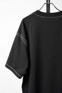 Load image into Gallery viewer, OBLADI BEIGE STITCHES ON BLACK T-SHIRT (BLACK)