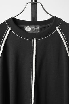 Load image into Gallery viewer, OBLADI RAGLAN LONG-SLEEVE T-SHIRT WIDTH BEIGE OVERLOCK STITCHING (BLACK)