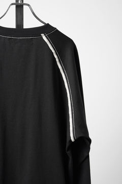 Load image into Gallery viewer, OBLADI RAGLAN LONG-SLEEVE T-SHIRT WIDTH BEIGE OVERLOCK STITCHING (BLACK)