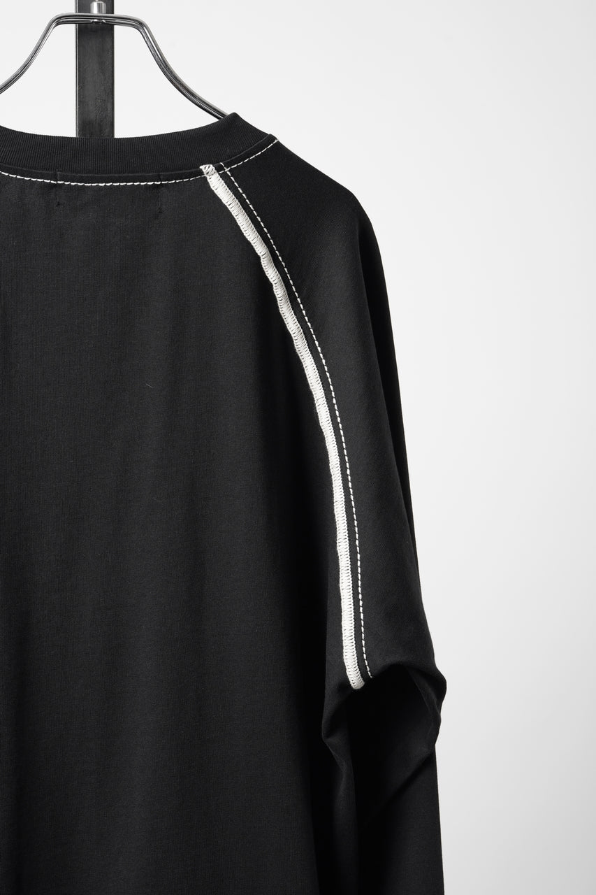 Load image into Gallery viewer, OBLADI RAGLAN LONG-SLEEVE T-SHIRT WIDTH BEIGE OVERLOCK STITCHING (BLACK)