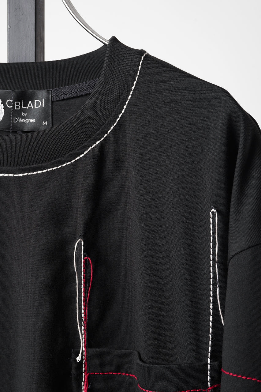画像をギャラリービューアに読み込む, OBLADI RED AND BEIGE STITCHES POCKET ON BLACK T-SHIRT (BLACK)