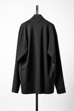 画像をギャラリービューアに読み込む, OBLADI CARDIGAN WITH BEIGE STITCHED POCKET (BLACK)