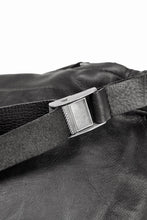 画像をギャラリービューアに読み込む, werkschwarz exclusive SHOULDER BAG 21p / PULL UP COW LEATHER (BLACK)