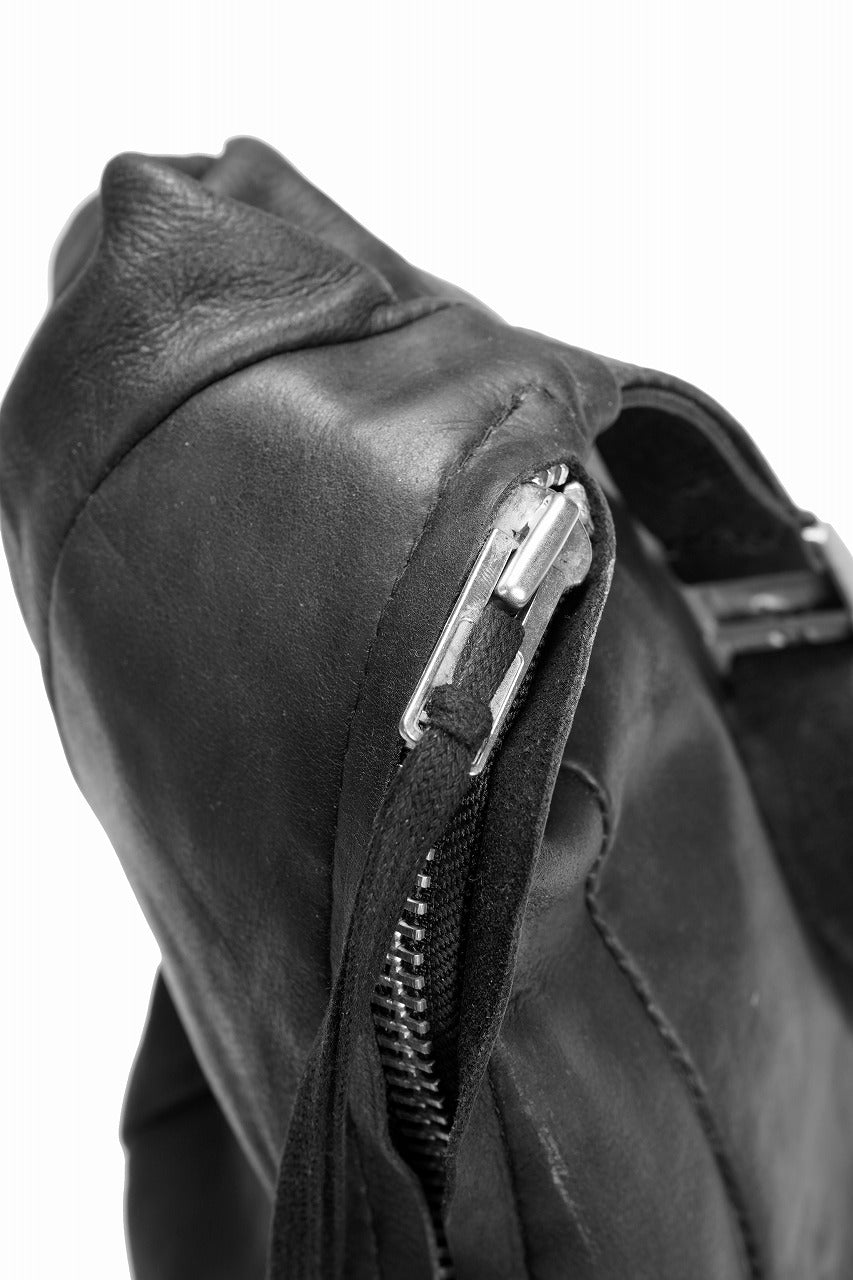 画像をギャラリービューアに読み込む, werkschwarz exclusive SHOULDER BAG 21p / PULL UP COW LEATHER (BLACK)