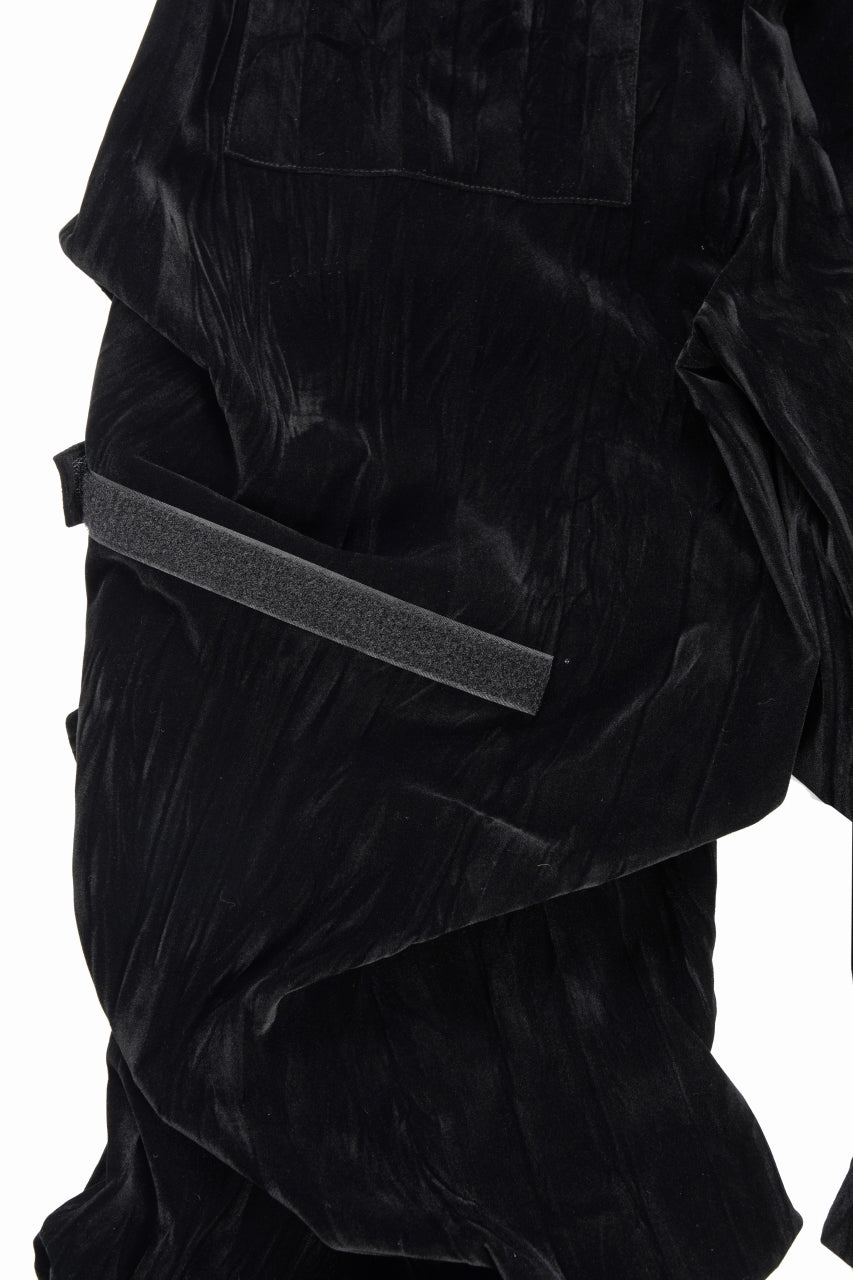 A.F ARTEFACT WASHER VELOR TUCK WIDE PANTS (BLACK)