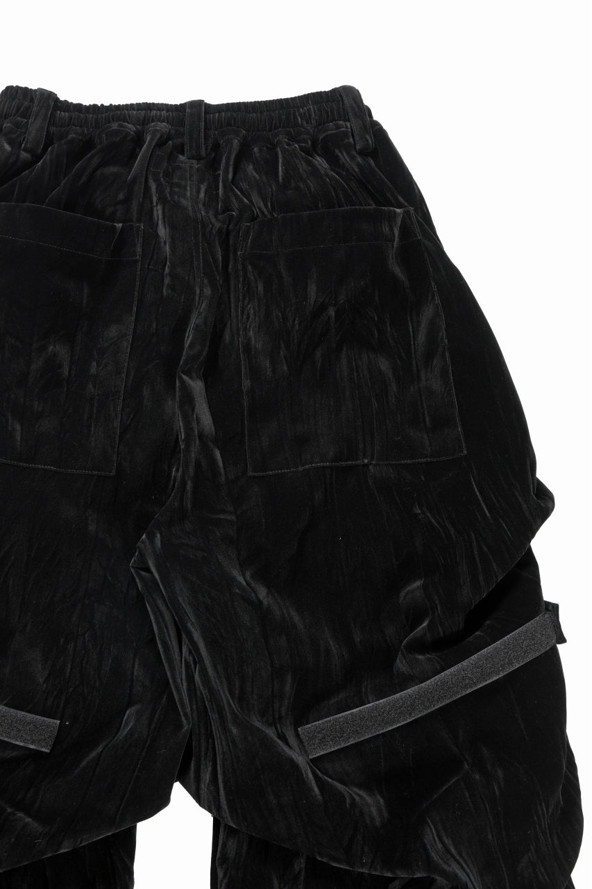 A.F ARTEFACT WASHER VELOR TUCK WIDE PANTS (BLACK)