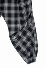 画像をギャラリービューアに読み込む, A.F ARTEFACT TUCK WIDE EASY PANTS / TARTAN CHECK (BLACK x GREY)