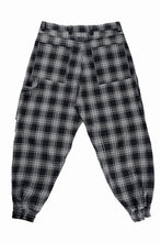 画像をギャラリービューアに読み込む, A.F ARTEFACT TUCK WIDE EASY PANTS / TARTAN CHECK (BLACK x GREY)