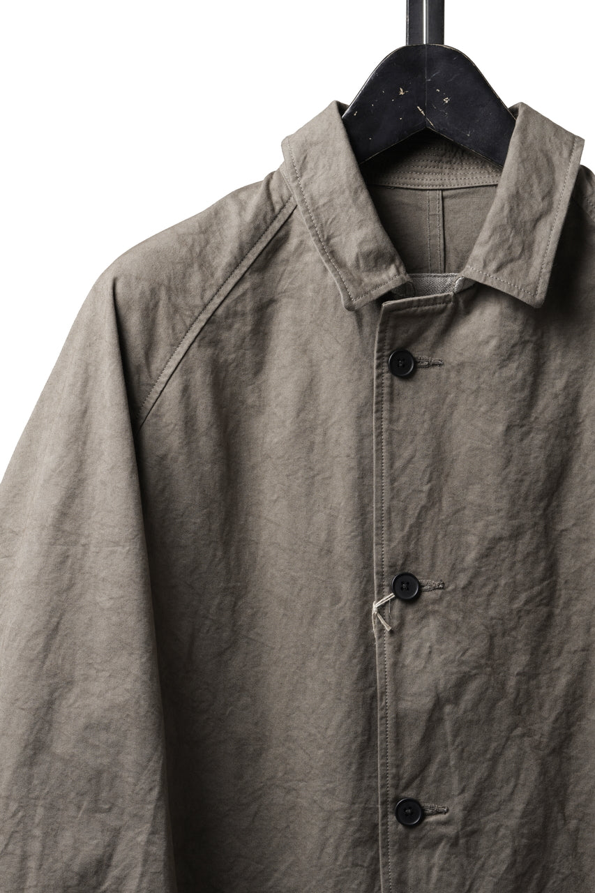 Load image into Gallery viewer, KLASICA "GHOST Ⅱ" SINGLE LAYER BALMACAAN COAT / HAND DYED HIGH DENSITY TWILL (DUST)