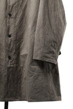 Load image into Gallery viewer, KLASICA "GHOST Ⅱ" SINGLE LAYER BALMACAAN COAT / HAND DYED HIGH DENSITY TWILL (DUST)