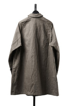 Load image into Gallery viewer, KLASICA "GHOST Ⅱ" SINGLE LAYER BALMACAAN COAT / HAND DYED HIGH DENSITY TWILL (DUST)