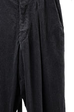 画像をギャラリービューアに読み込む, KLASICA "PACE-CD" WIDE AND TAPERED SILENT TROUSERS / HI-SOFT FINISHED 5-WALE CORDUROY (IRON)