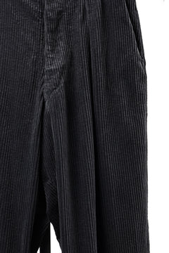 画像をギャラリービューアに読み込む, KLASICA "PACE-CD" WIDE AND TAPERED SILENT TROUSERS / HI-SOFT FINISHED 5-WALE CORDUROY (IRON)