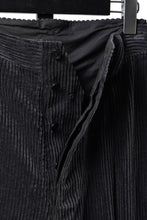画像をギャラリービューアに読み込む, KLASICA "PACE-CD" WIDE AND TAPERED SILENT TROUSERS / HI-SOFT FINISHED 5-WALE CORDUROY (IRON)