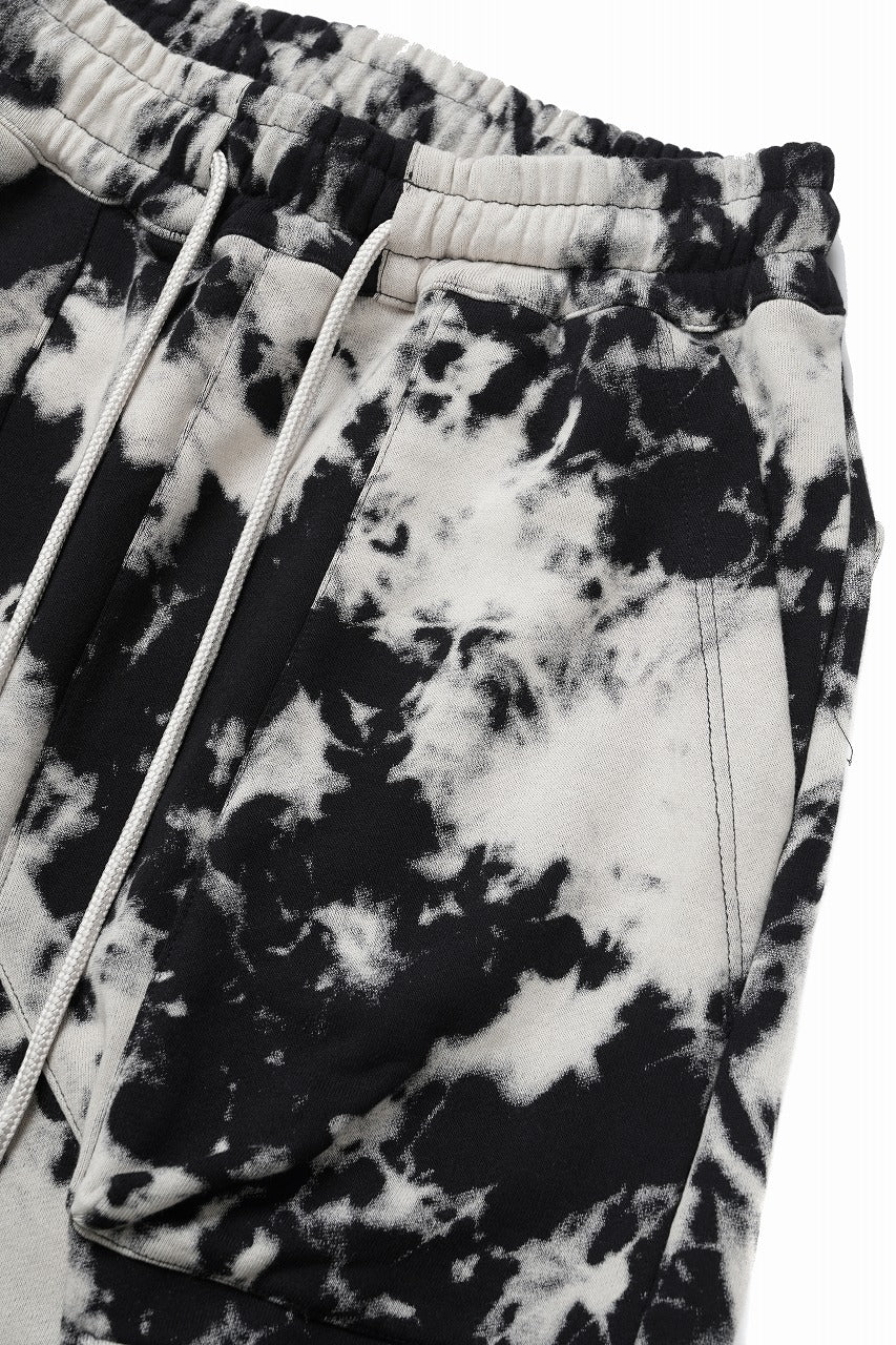 A.F ARTEFACT FLAP CARGO SAROUEL SKINNY / MOTTLED DYING (BLACK x IVORY)