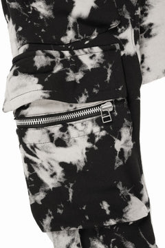 画像をギャラリービューアに読み込む, A.F ARTEFACT FLAP CARGO SAROUEL SKINNY / MOTTLED DYING (BLACK x IVORY)