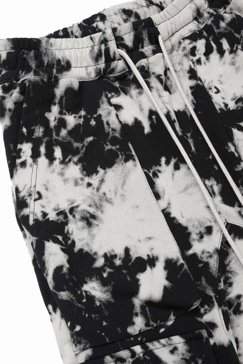 画像をギャラリービューアに読み込む, A.F ARTEFACT FLAP CARGO SAROUEL SKINNY / MOTTLED DYING (BLACK x IVORY)