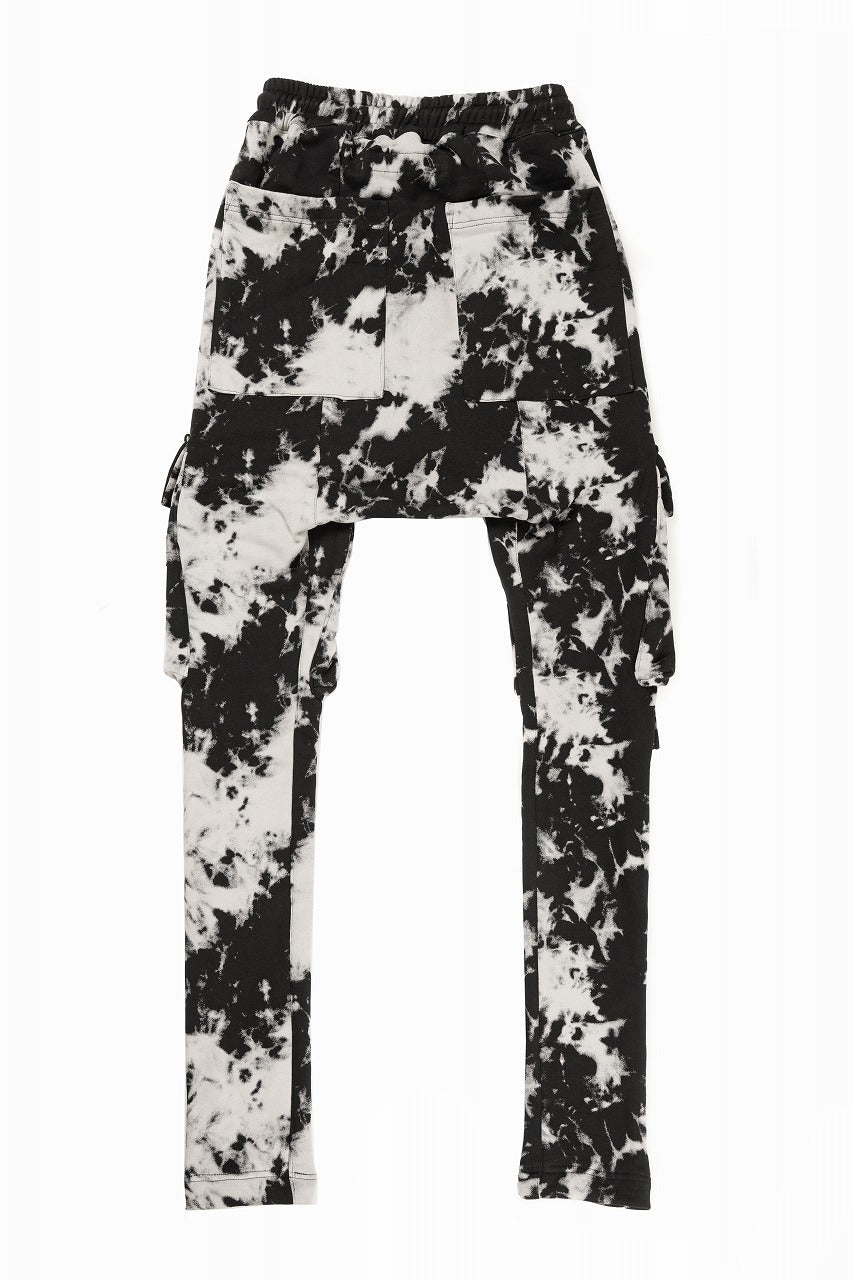 画像をギャラリービューアに読み込む, A.F ARTEFACT FLAP CARGO SAROUEL SKINNY / MOTTLED DYING (BLACK x IVORY)