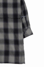 画像をギャラリービューアに読み込む, F/CE. WATER-SHIELD CHECK ANORAK SHIRT (GRAY)