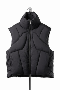 画像をギャラリービューアに読み込む, thom/krom OVERSIZED HIGH NECK VEST / WARM PUFFER (BLACK)
