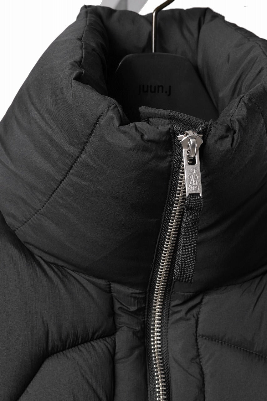 画像をギャラリービューアに読み込む, thom/krom OVERSIZED HIGH NECK VEST / WARM PUFFER (BLACK)