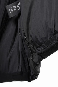 画像をギャラリービューアに読み込む, thom/krom OVERSIZED HIGH NECK VEST / WARM PUFFER (BLACK)