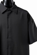 Load image into Gallery viewer, entire studios SHORT SLEEVE SHIRT (BLACK)