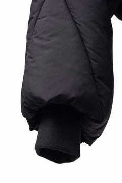 Load image into Gallery viewer, thom/krom HIGH NECK &amp; BIG HOODIE JACKET / WARM PUFFER (BLACK)