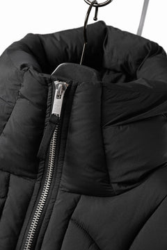 Load image into Gallery viewer, thom/krom HIGH NECK &amp; BIG HOODIE JACKET / WARM PUFFER (BLACK)