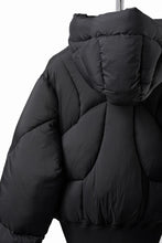 Load image into Gallery viewer, thom/krom HIGH NECK &amp; BIG HOODIE JACKET / WARM PUFFER (BLACK)