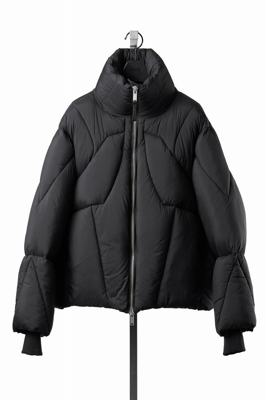 Load image into Gallery viewer, thom/krom OVERSIZED HIGH NECK JACKET / WARM PUFFER (BLACK)