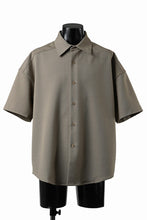 Load image into Gallery viewer, entire studios SHORT SLEEVE SHIRT (HILLS)