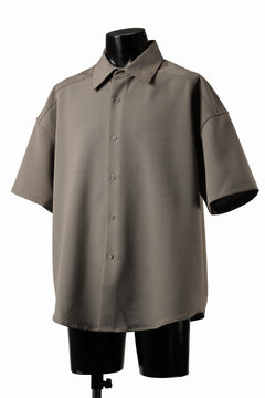 Load image into Gallery viewer, entire studios SHORT SLEEVE SHIRT (HILLS)