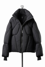 Load image into Gallery viewer, thom/krom OVERSIZED HIGH NECK JACKET / WARM PUFFER (BLACK)