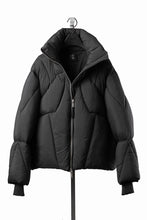 Load image into Gallery viewer, thom/krom OVERSIZED HIGH NECK JACKET / WARM PUFFER (BLACK)