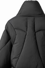 Load image into Gallery viewer, thom/krom OVERSIZED HIGH NECK JACKET / WARM PUFFER (BLACK)