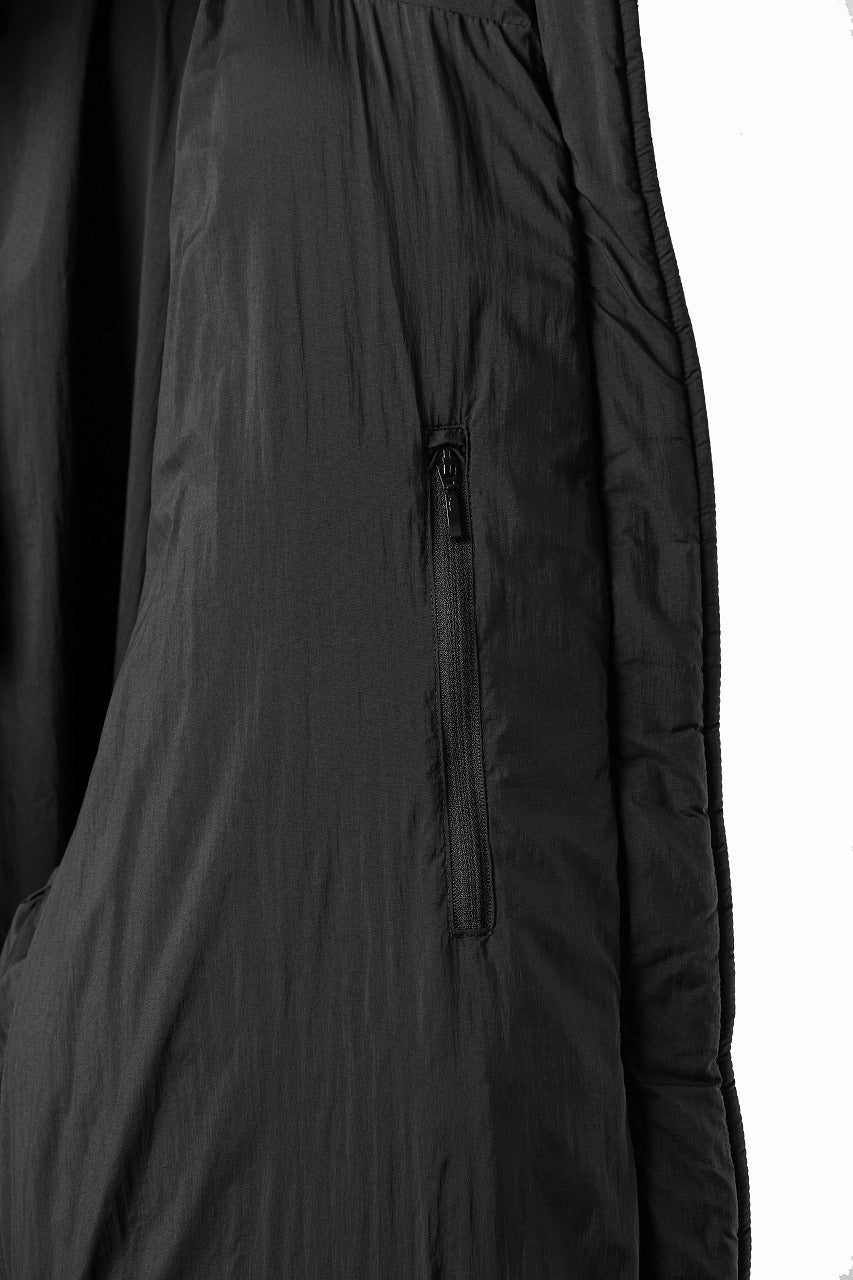 Load image into Gallery viewer, thom/krom OVERSIZED HIGH NECK JACKET / WARM PUFFER (BLACK)