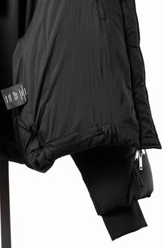 Load image into Gallery viewer, thom/krom OVERSIZED HIGH NECK JACKET / WARM PUFFER (BLACK)