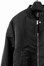 Load image into Gallery viewer, thom/krom MA-1 BOMBER JACKET / WARM PADDED FILL (BLACK)