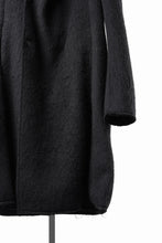 Load image into Gallery viewer, daub HOODED WRAP COAT / VIRGIN WOOL (BLACK)