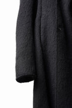 Load image into Gallery viewer, daub HOODED WRAP COAT / VIRGIN WOOL (BLACK)