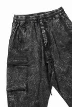 画像をギャラリービューアに読み込む, thom/krom CARGO JOGGER TROUSERS / DYED ORGANIC COTTON (BLACK MARBLE)