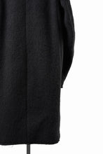 Load image into Gallery viewer, daub HOODED WRAP COAT / VIRGIN WOOL (BLACK)