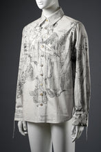 Load image into Gallery viewer, A TENTATIVE ATELIER Alvin REPLICA BIG EDGE PRINT SHIRT (NATURAL)